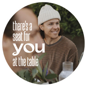 Alpha Table Smiling Man Circle InviteCards 